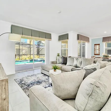 6Br - Family Home - W Private Pool & Hot Tub